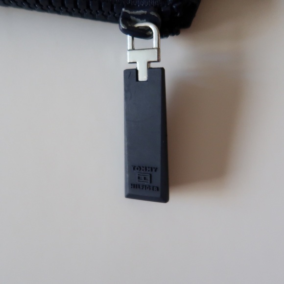 Tommy Hilfiger bag - Picture 5 of 7